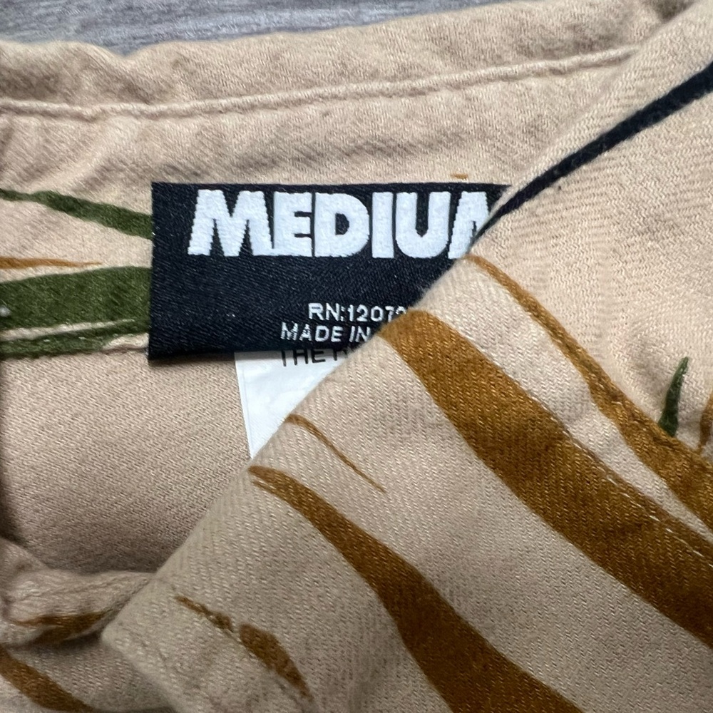 The Hundreds Beige and Green Patterned Shirt - Picture 3 of 4